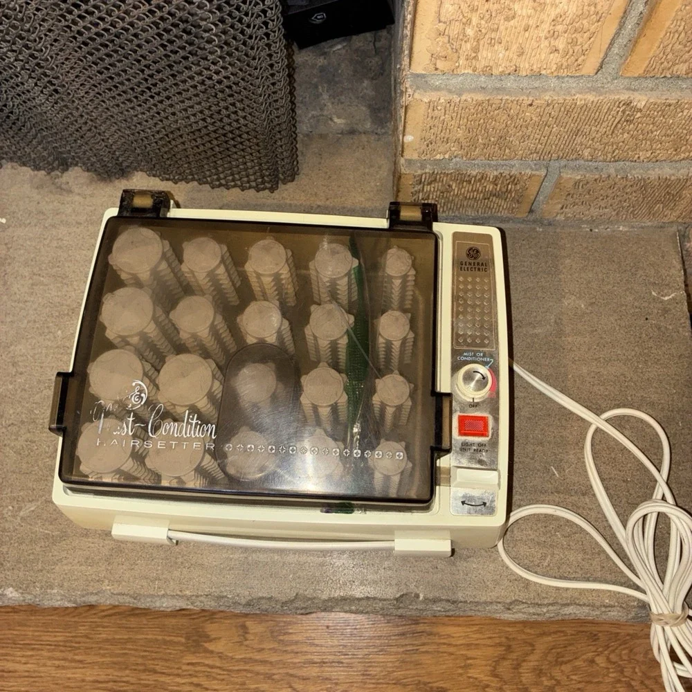 Vintage General Electric Mist Condition Dry Hairsetter Beige Hot Rollers USA